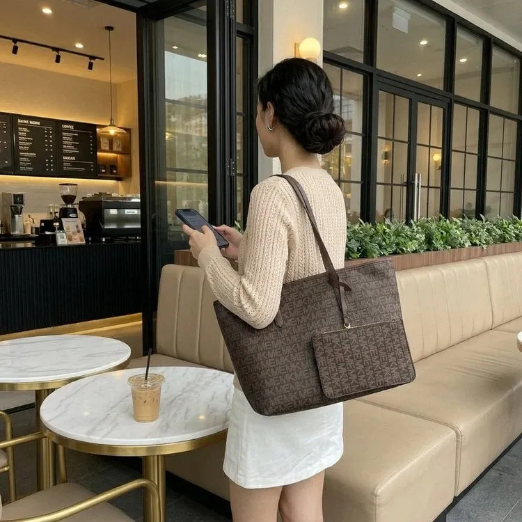 Tas Selempang Wanita Bahan PU Sintetis Motif Print Warna Hitam Bentuk Kotak Tali Warna Putih