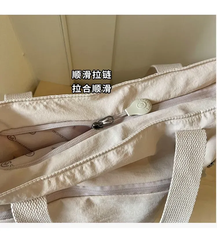 Tas Selempang Wanita Bahan Nylon Polos Bentuk Kotak Tali Lebar Resleting Koleksi Reseller