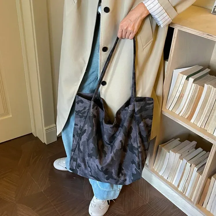 Tas Selempang Wanita Bahan PU Sintetis Motif Camouflage Warna Hijau Bentuk Kotak Grosir Import