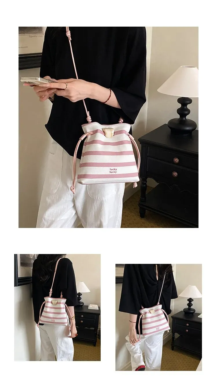 Tas Bucket Wanita Bahan PU Sintetis Motif Garis Warna Putih Bentuk Bucket Tali Grosir Import