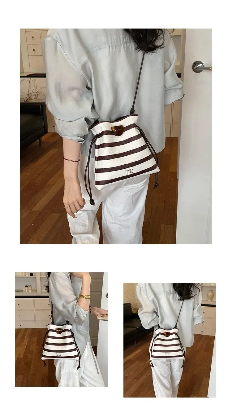 Tas Bucket Wanita Bahan PU Sintetis Motif Garis Warna Putih Bentuk Bucket Tali Grosir Import