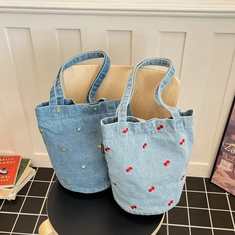 Tas Bucket Wanita Bahan PU Sintetis Polos Warna Biru Bentuk Bucket Tali Lebar Katalog Grosir