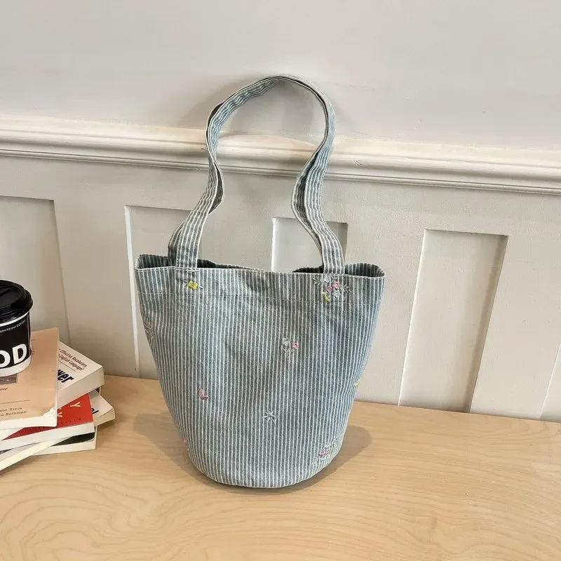 Tas Bucket Wanita Bahan PU Sintetis Polos Warna Biru Bentuk Bucket Tali Lebar Katalog Grosir