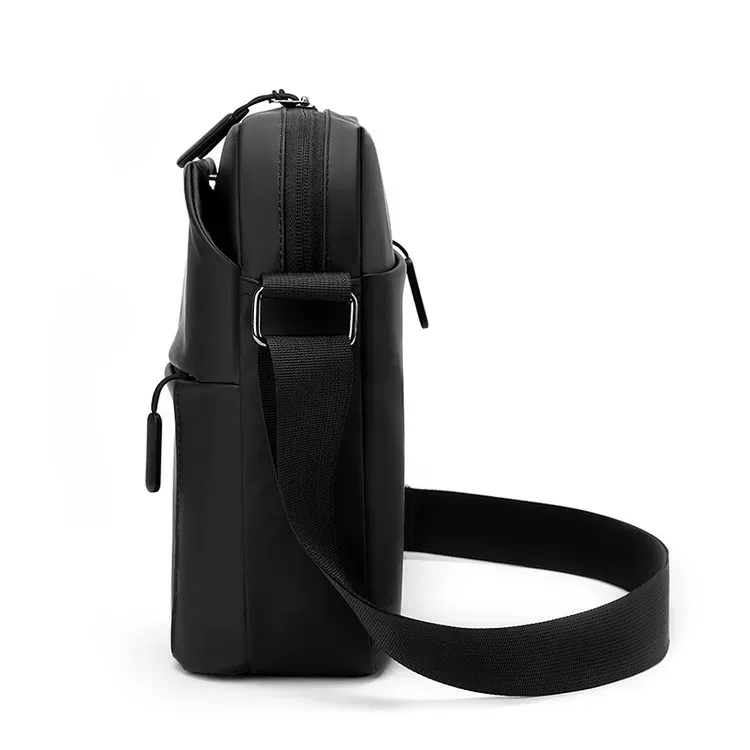 Tas Selempang Pria Bahan Nylon Polos Warna Hitam Bentuk Kotak Tali Lebar Bahan PU Sintetis
