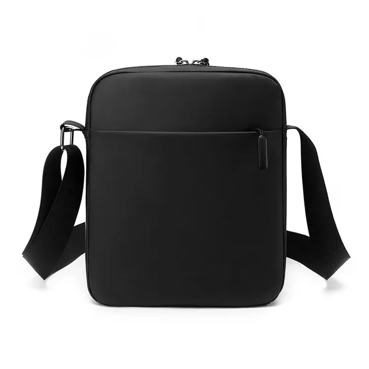 Tas Selempang Pria Bahan Nylon Polos Warna Hitam Bentuk Kotak Tali Lebar Bahan PU Sintetis