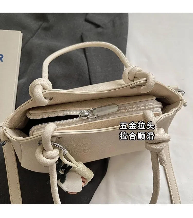 Tas Selempang Wanita Bahan PU Sintetis Polos Bentuk Kotak Tali Lebar Resleting Warna Cokelat