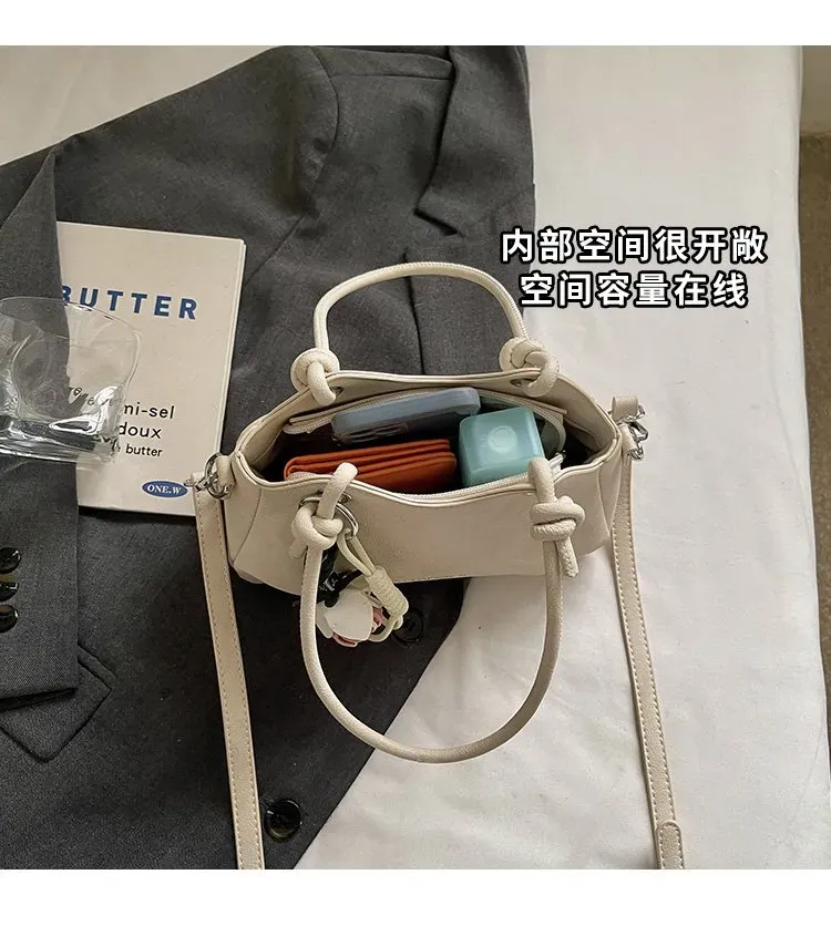 Tas Selempang Wanita Bahan PU Sintetis Polos Bentuk Kotak Tali Lebar Resleting Warna Cokelat