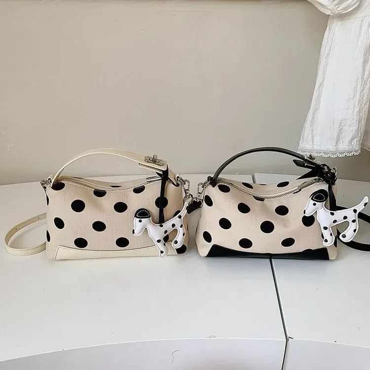 Tas Selempang Wanita Bahan PU Sintetis Motif Polkadot Warna Hitam Bentuk Kotak Resleting