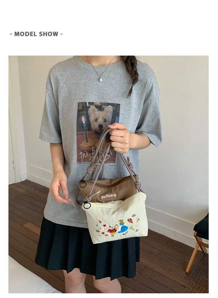 Tas Selempang Wanita Bahan PU Sintetis Motif Print Warna Beige Bentuk Kotak Tali Resleting