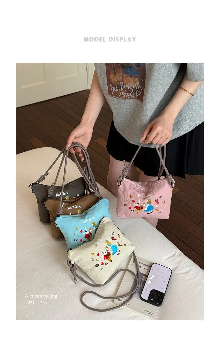 Tas Selempang Wanita Bahan PU Sintetis Motif Print Warna Beige Bentuk Kotak Tali Resleting