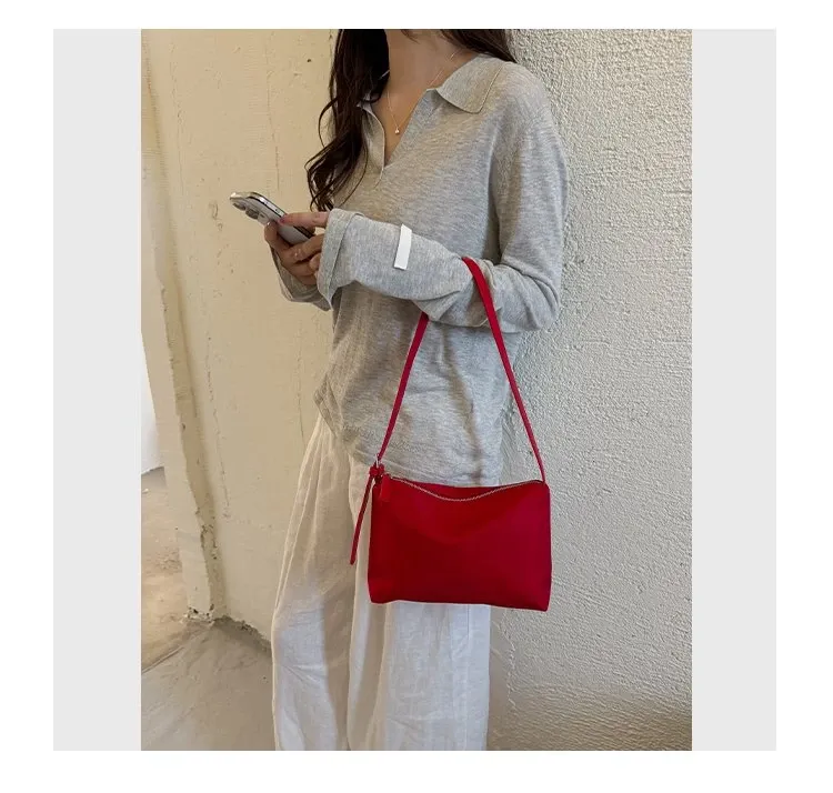 Tas Selempang Wanita Bahan Nylon Polos Warna Merah Bentuk Kotak Tali Panjang Grosir Import