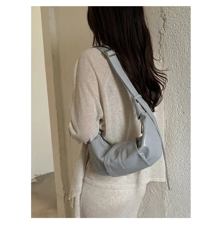Tas Selempang Wanita Bahan PU Sintetis Polos Warna Abu-Abu Bentuk Crescent Tali Grosir Import