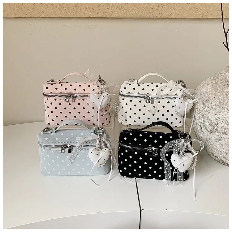 Tas Selempang Wanita Bahan PU Sintetis Motif Polkadot Warna Hitam Bentuk Kotak Katalog Grosir