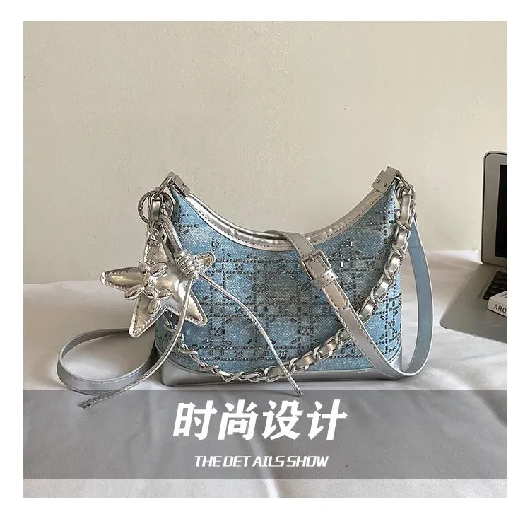 Tas Selempang Wanita Bahan Kain Motif Print Warna Biru Model Hobo Tali Rantai Grosir Import