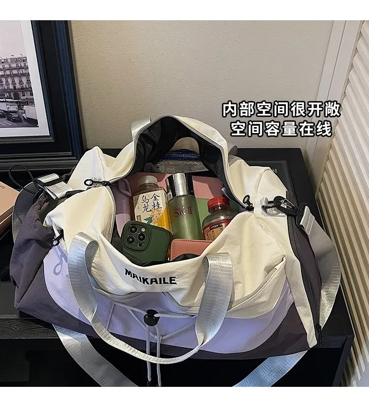 Tas Selempang Wanita Bahan Nylon Polos Warna Ungu Bentuk Kotak Tali Panjang untuk Travel