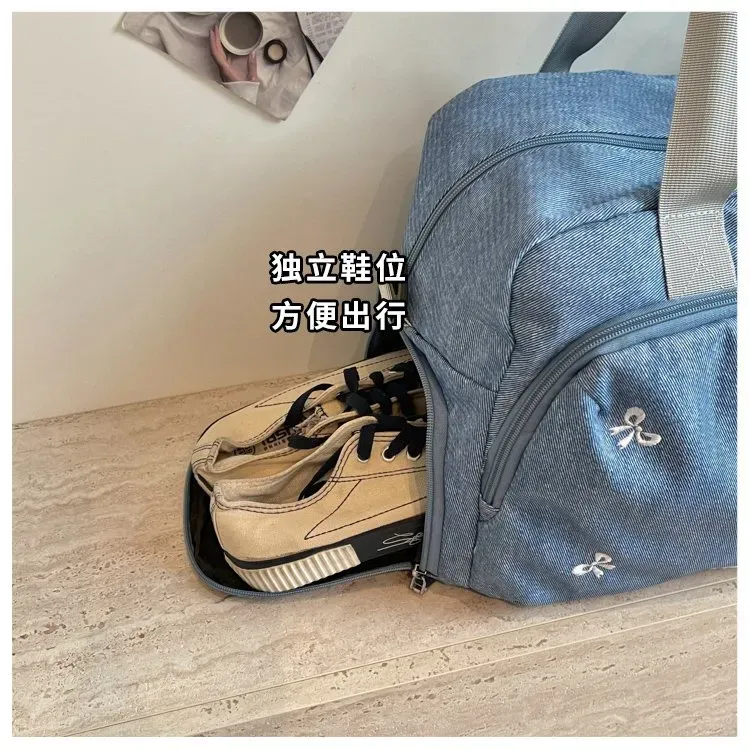 Tas Selempang Wanita Bahan Nylon Motif Print Warna Biru Bentuk Kotak Tali untuk Travel Grosir