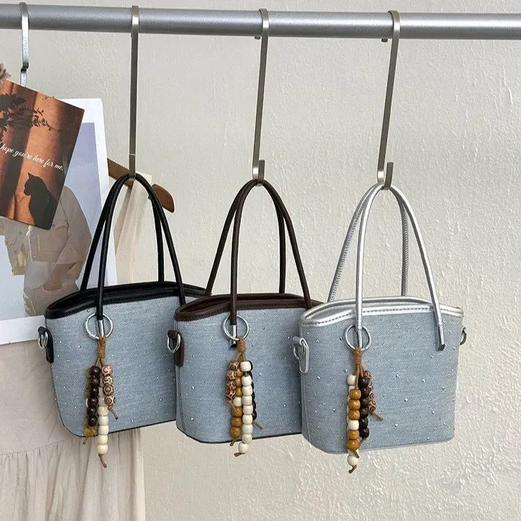 Tas Selempang Wanita Bahan PU Sintetis Motif Print Warna Putih Bentuk Crescent Resleting