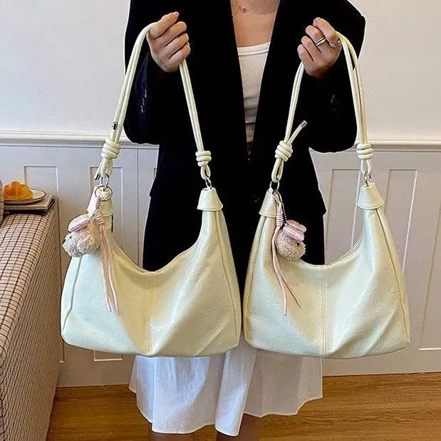 Tas Selempang Wanita Bahan PU Sintetis Polos Warna Biru Model Hobo Tali Panjang