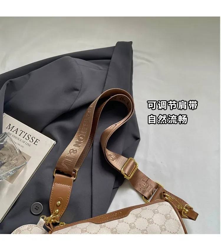 Tas Selempang Wanita Bahan PU Sintetis Motif Print Bentuk Bulat Tali Panjang untuk Reseller