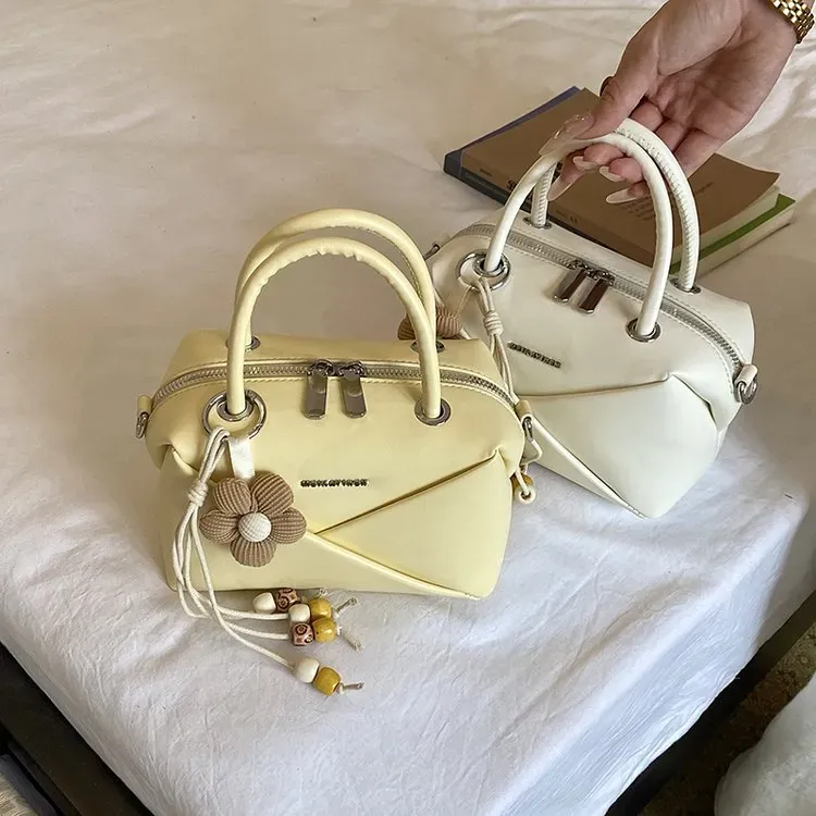 Tas Selempang Wanita Bahan PU Sintetis Polos Warna Hitam Bentuk Kotak Tali Lebar Grosir Import