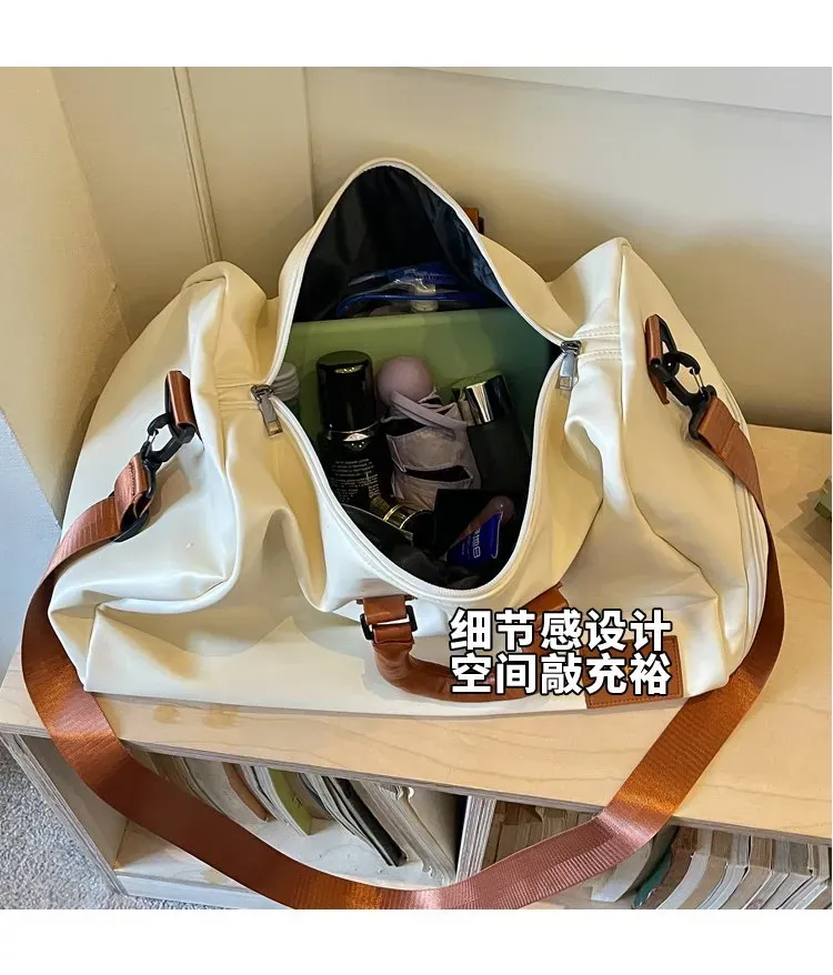 Tas Selempang Wanita Bahan Nylon Polos Warna Putih Bentuk Kotak Tali Panjang untuk Travel