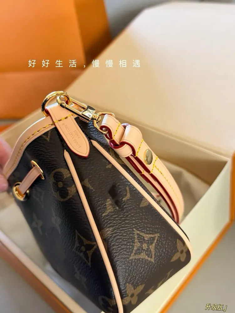 Tas Selempang Wanita Bahan Kain Motif Print Warna Merah Bentuk Kotak Tali Lebar Grosir Import