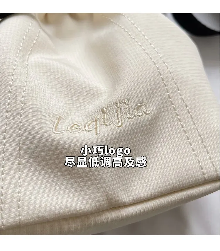 Tas Bucket Wanita Bahan PU Sintetis Polos Bentuk Bucket Tali Panjang Resleting Grosir Import