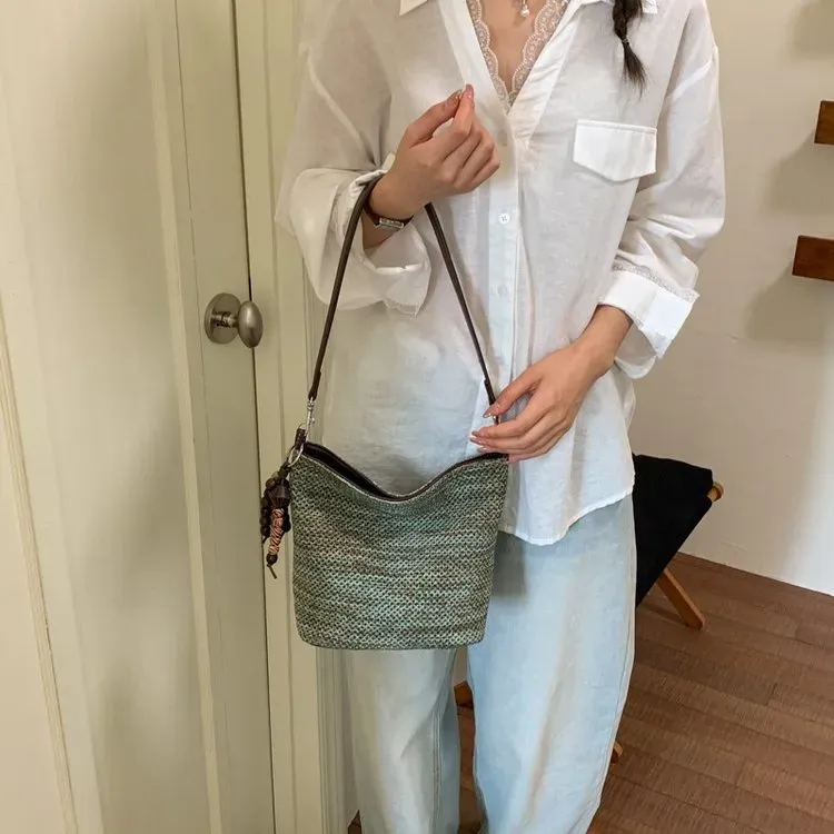 Tas Bucket Wanita Bahan PU Sintetis Polos Warna Biru Bentuk Bucket Tali Lebar Grosir Import