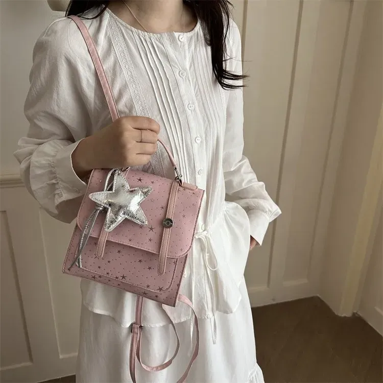 Tas Selempang Wanita Bahan PU Sintetis Motif Print Warna Merah Bentuk Kotak Tali Grosir Import
