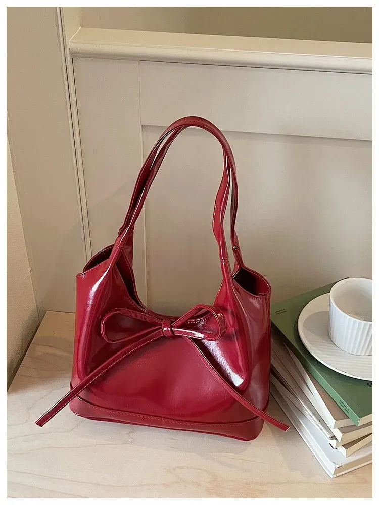 Tas Bucket Wanita Bahan PU Sintetis Polos Warna Hitam Bentuk Bucket Tali Serut Grosir Import