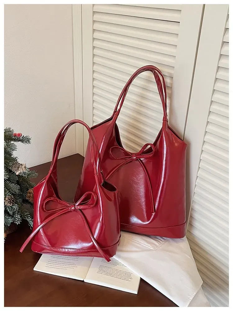 Tas Bucket Wanita Bahan PU Sintetis Polos Warna Hitam Bentuk Bucket Tali Serut Grosir Import