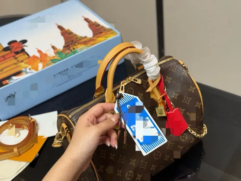 Tas Selempang Wanita Bahan PU Sintetis Motif Print Bentuk Bulat Tali Panjang Grosir Import