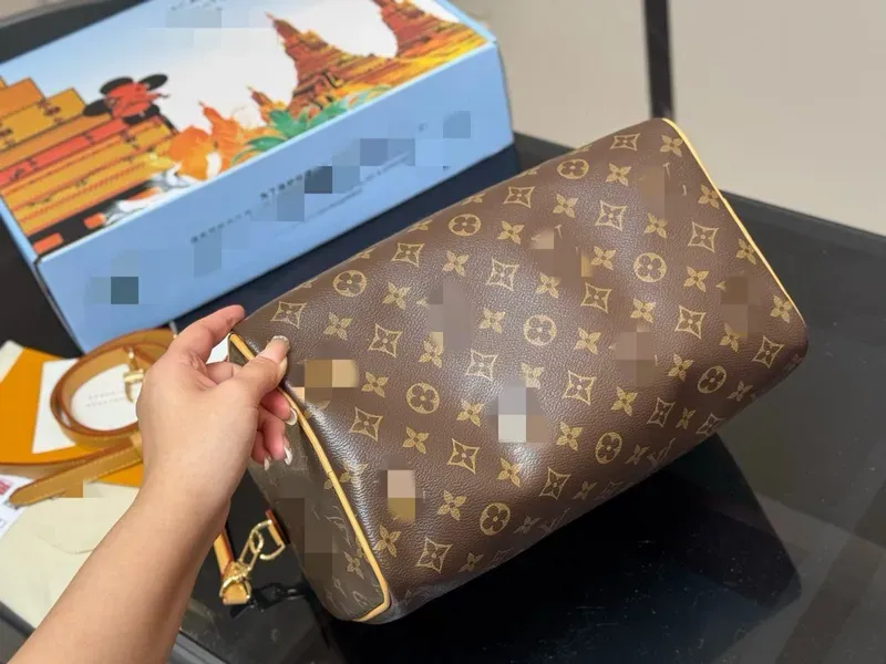 Tas Selempang Wanita Bahan PU Sintetis Motif Print Bentuk Bulat Tali Panjang Grosir Import