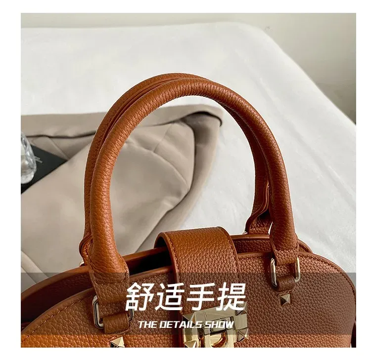 Tas Selempang Wanita Bahan PU Sintetis Polos Bentuk Bulat Tali Panjang Resleting Grosir Import