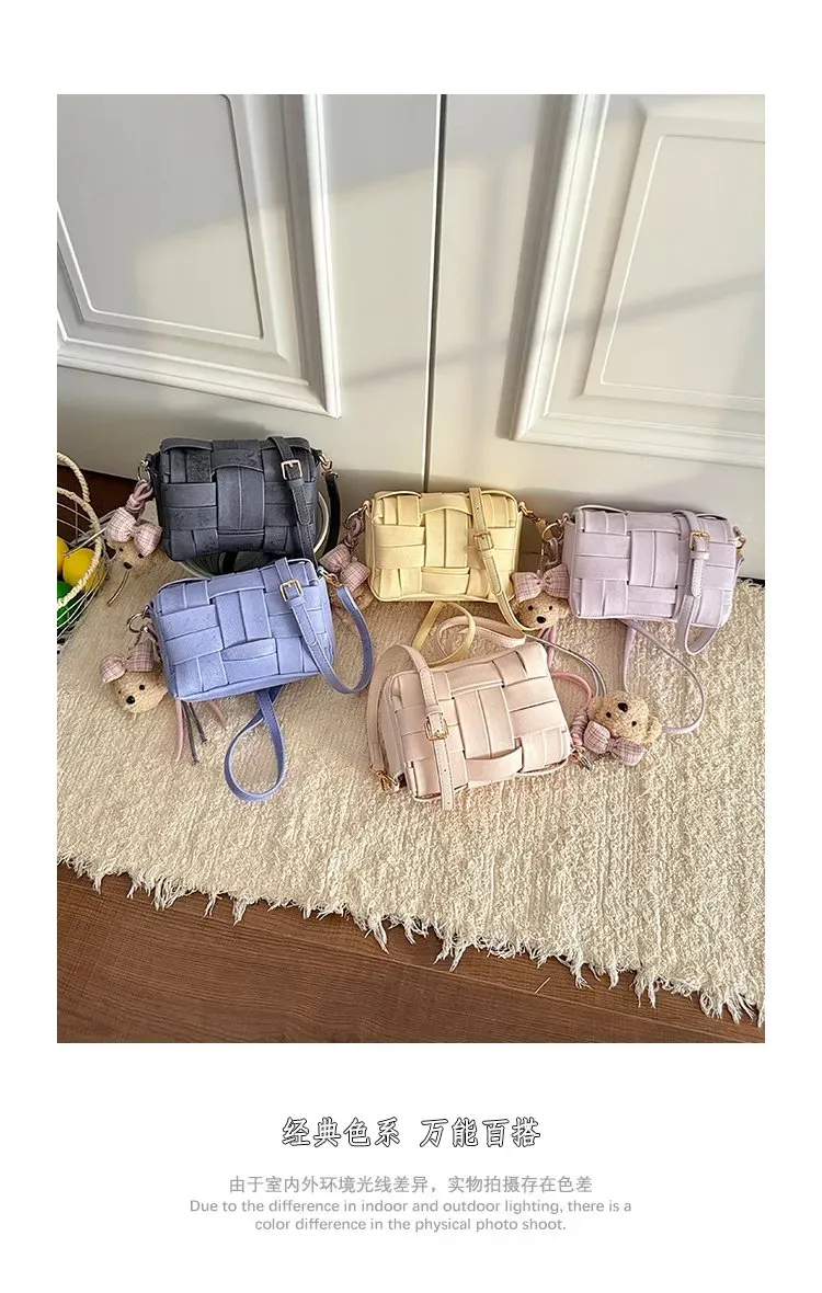 Tas Selempang Wanita Bahan PU Sintetis Model Quilted Warna Pink Bentuk Kotak Model Flap Grosir