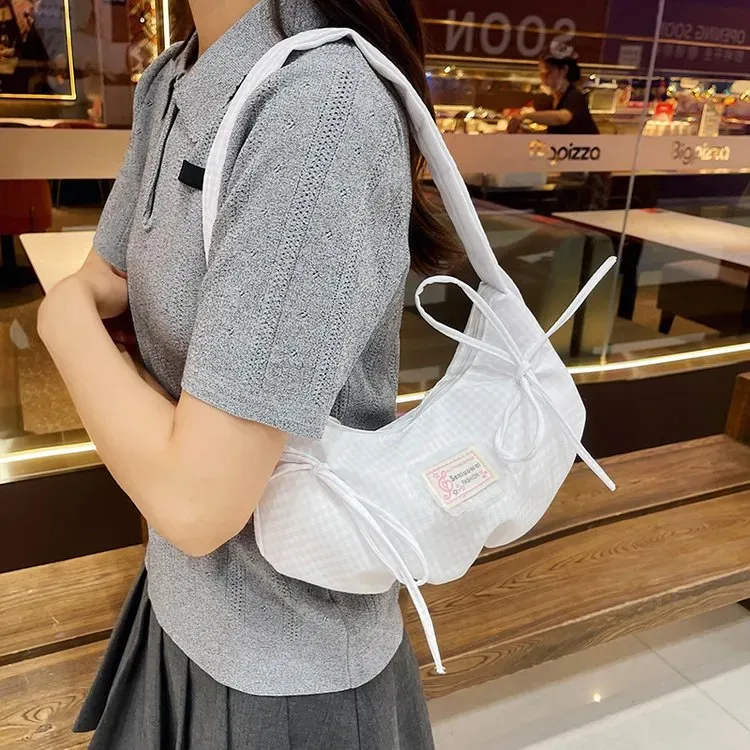 Tas Selempang Wanita Bahan PU Sintetis Motif Print Warna Putih Bentuk Crescent Stok Grosir