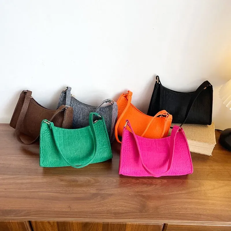 Tas Selempang Wanita Bahan PU Sintetis Polos Warna Pink Bentuk Kotak Tali Rantai Grosir Import kategori tas selempang grosir
