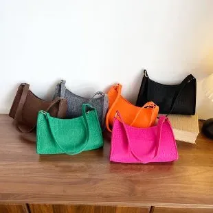 Tas Selempang Wanita Bahan PU Sintetis Polos Warna Pink Bentuk Kotak Tali Rantai Grosir Import