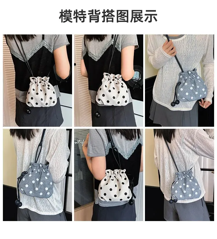 Tas Selempang Wanita Bahan PU Sintetis Motif Polkadot Warna Putih Bentuk Bulat Katalog Grosir