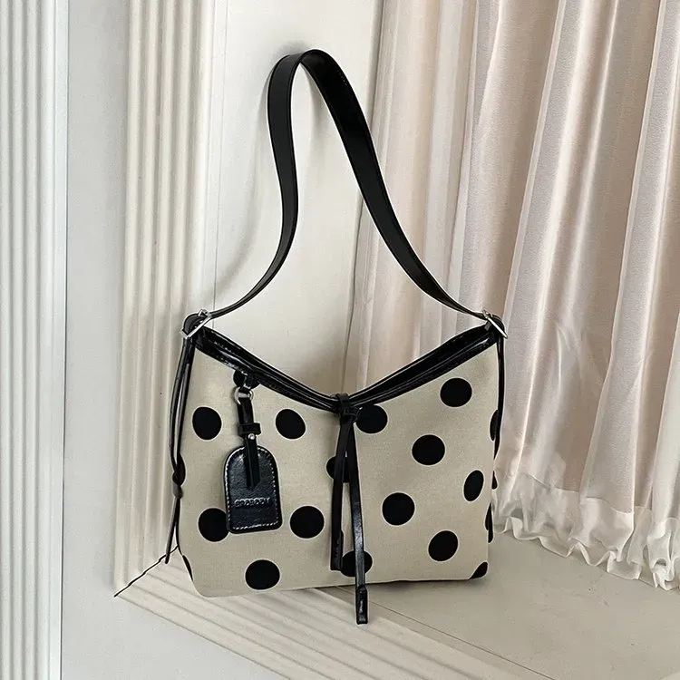 Tas Selempang Wanita Bahan Kain Motif Polkadot Warna Hitam Model Hobo Tali Grosir Import