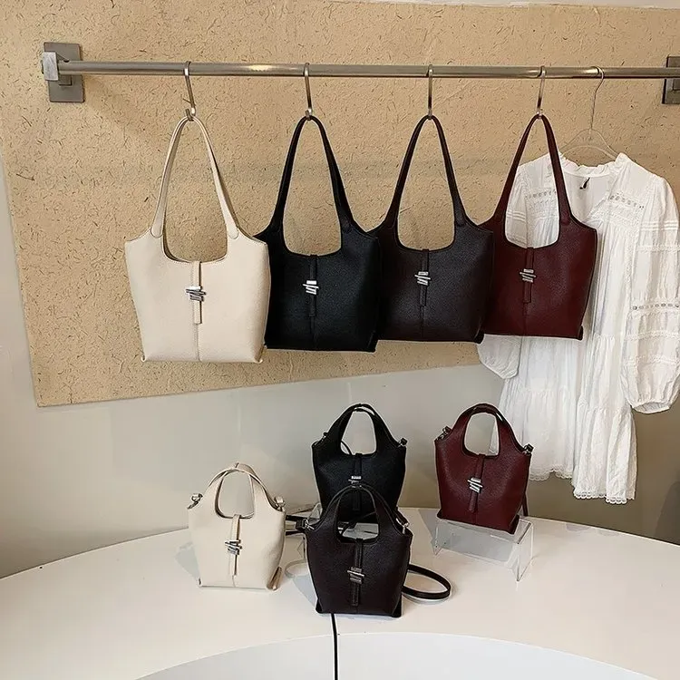 Tas Selempang Wanita Bahan PU Sintetis Polos Warna Hitam Bentuk Kotak Tali Resleting Grosir