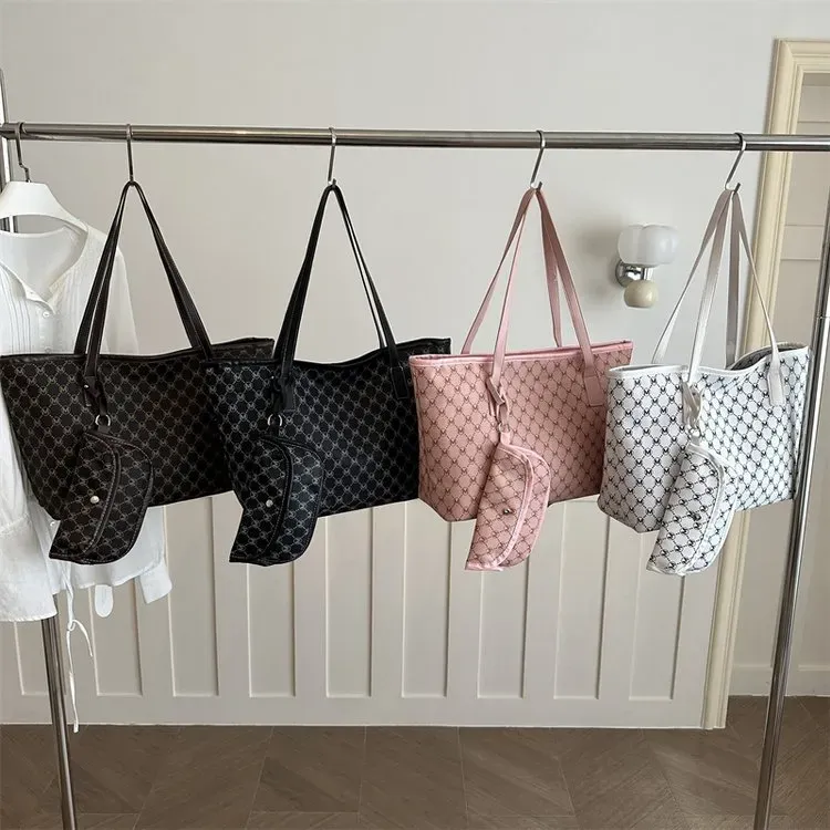 Tas Selempang Wanita Bahan PU Sintetis Polos Warna Hitam Bentuk Kotak Tali Lebar untuk Toko