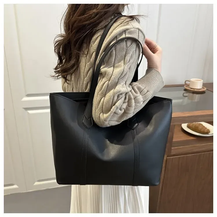 Tas Selempang Wanita Bahan PU Sintetis Polos Warna Hitam Bentuk Kotak Tali Lebar untuk Toko