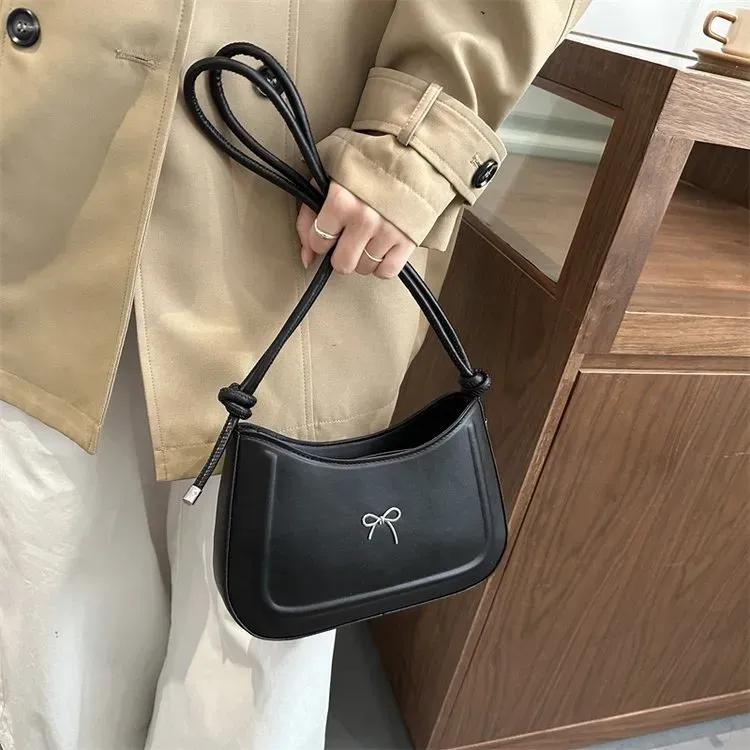 Tas Selempang Wanita Bahan PU Sintetis Polos Bentuk Kotak Tali Panjang Model Flap Grosir Import