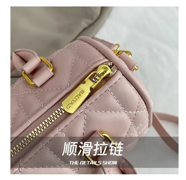 Tas Selempang Wanita Bahan PU Sintetis Model Quilted Warna Pink Bentuk Bulat Grosir Import