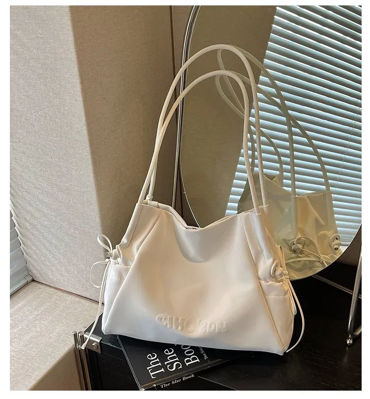 Tas Selempang Wanita Bahan PU Sintetis Polos Bentuk Kotak Tali Panjang Resleting untuk Toko