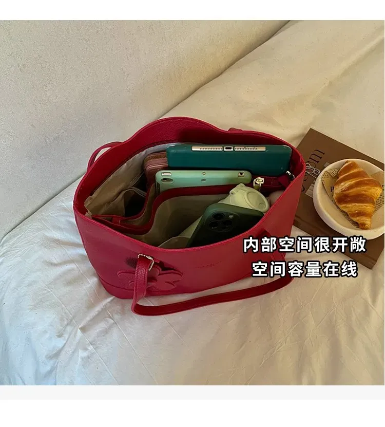 Tas Selempang Wanita Bahan PU Sintetis Polos Warna Merah Bentuk Kotak Tali Lebar Resleting