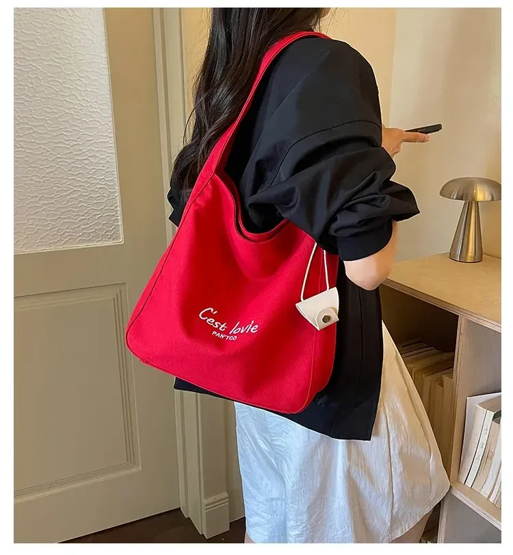 Tas Selempang Wanita Bahan PU Sintetis Polos Warna Merah Model Hobo Tali Panjang Grosir Import