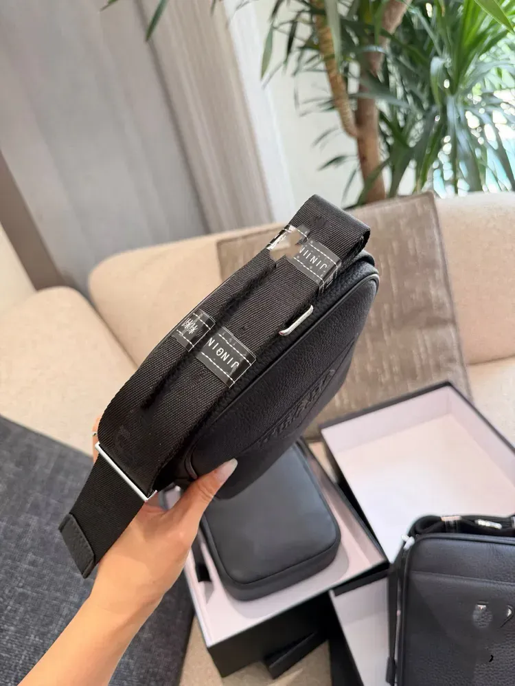 Tas Selempang Pria Bahan Kain Polos Warna Hitam Bentuk Kotak Tali Panjang Koleksi Reseller