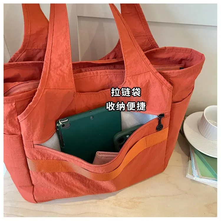 Tas Selempang Wanita Bahan Nylon Motif Print Bentuk Kotak Tali Panjang Resleting Grosir Import